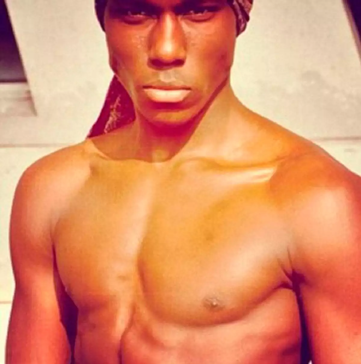 Aboubakar Soumahoro es el nombre del modelo de 25 años, originario de Costa de Marfil, con quien se dice que la Reina del Pop, de 57 años, se está dando una nueva oportunidad en el amor.