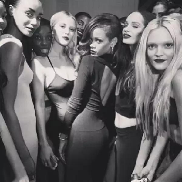 Aquí con las modelos.