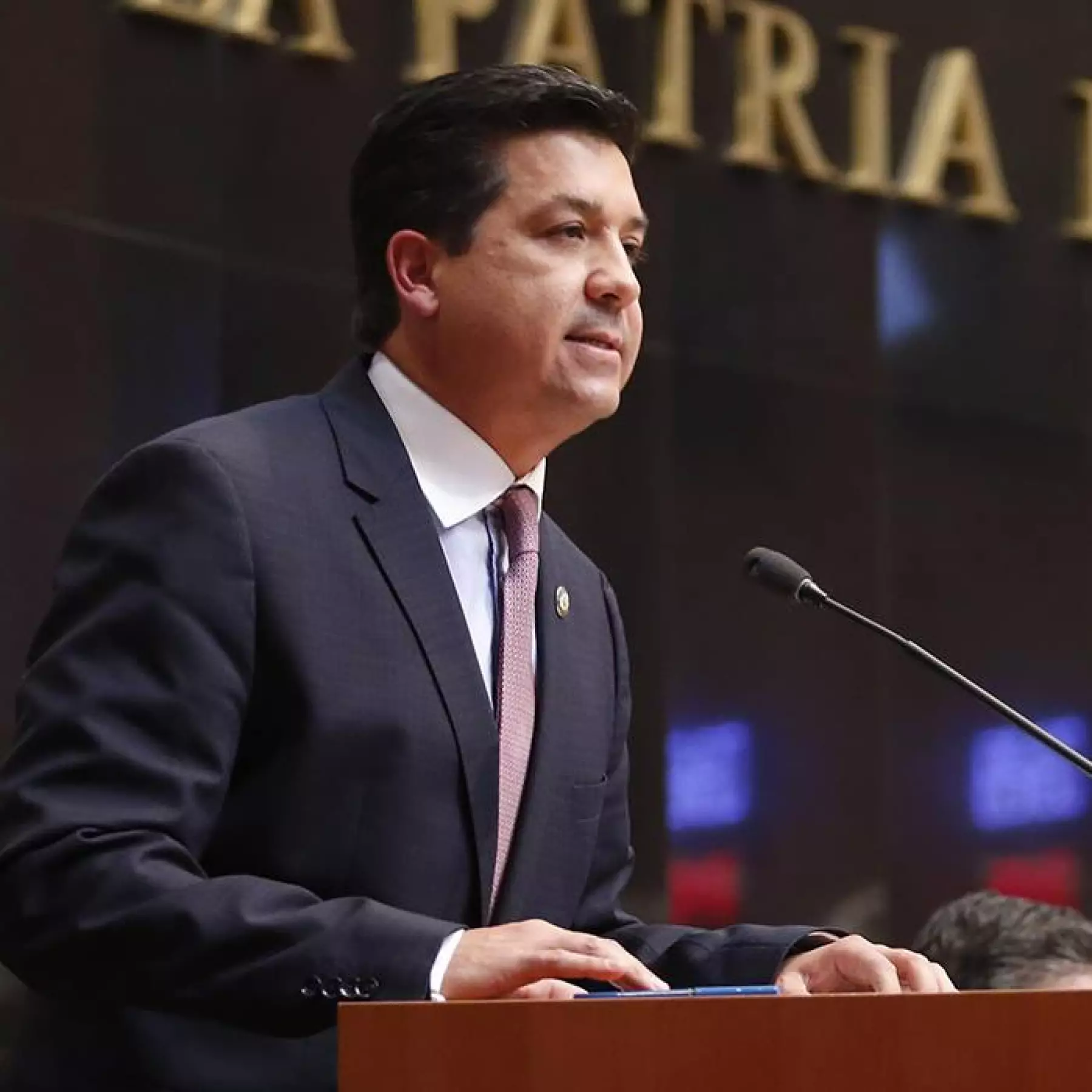 Con licencia quiere trabajar de la mano con EU.
