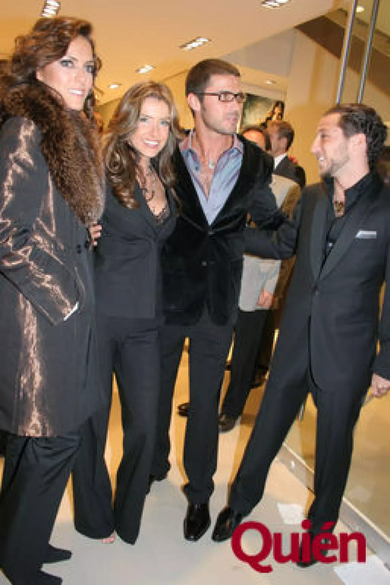 Ana Gabriela Peralta, Edith Serrano, Leonardo García, Isaac Bissu