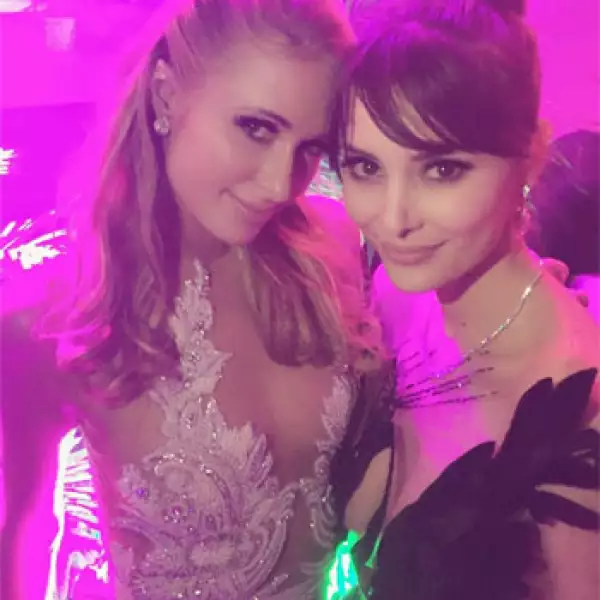 Paris Hilton y Deborah Hung en Cannes