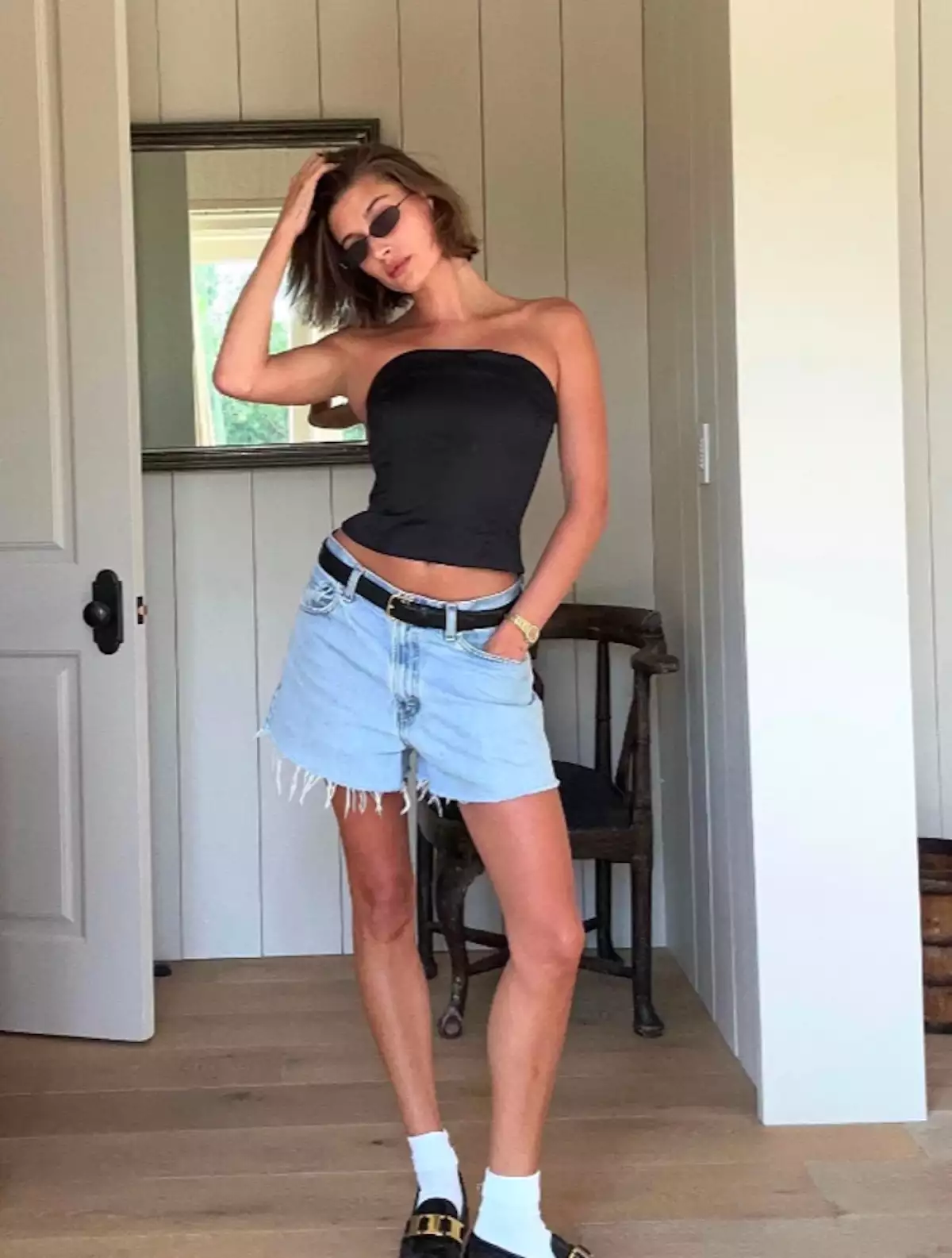 jorts-hailey-bieber-outfit.jpg