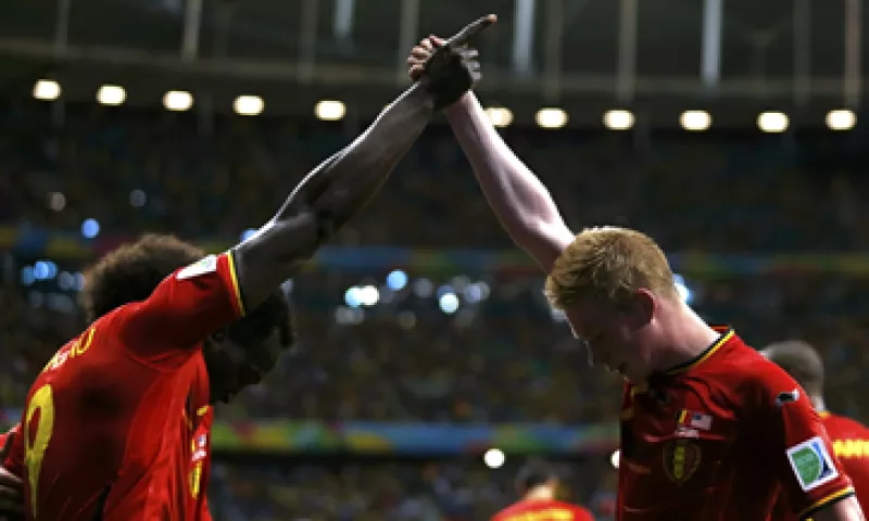 Lukaku –izq- y De Bruyne –der- fueron los anotadores de los goles de Bélgica. (Foto: Reuters)
