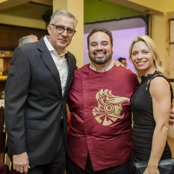 Cena Rosa de Gala en LA TRADICIÓN de Mérida