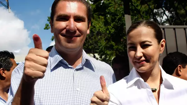 Martha Erika, gobernadora de Puebla en 2018, y su esposo Rafael Moreno Valle, quienes murieron ese año.