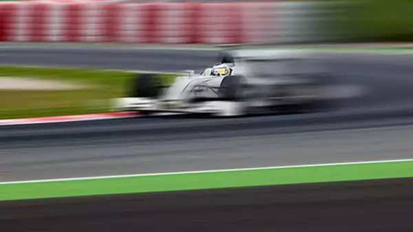 Hegemonía alemana, Mercedes mantiene la corona.