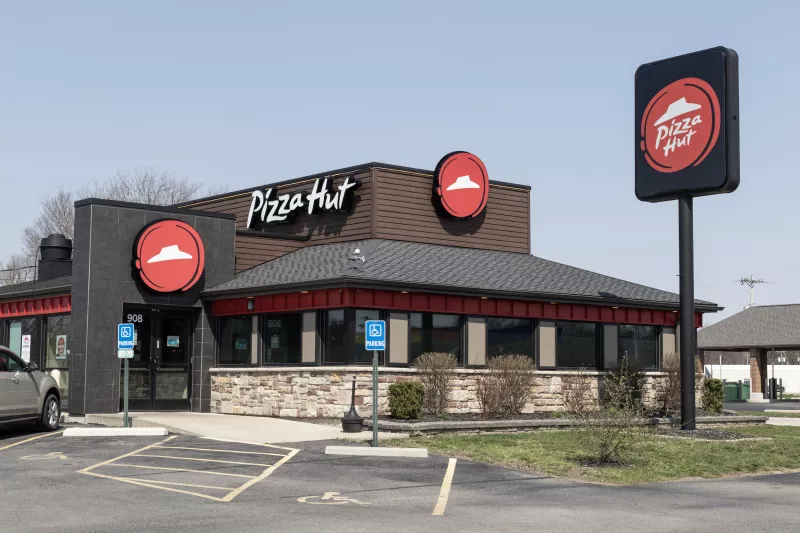 Renovación de Pizza Hut