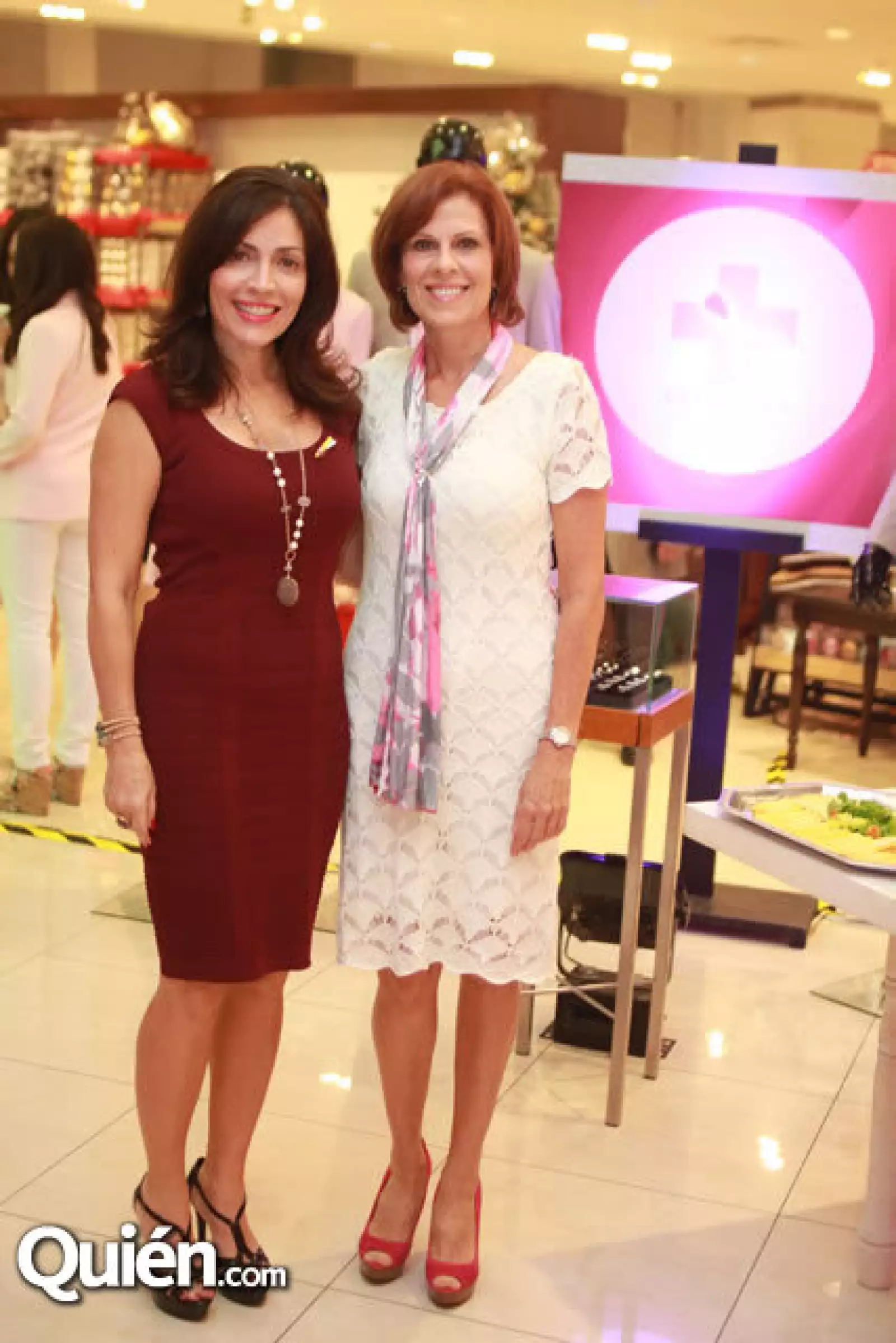 Caro Rangel de Palma y Magdalena Chapa de Domínguez