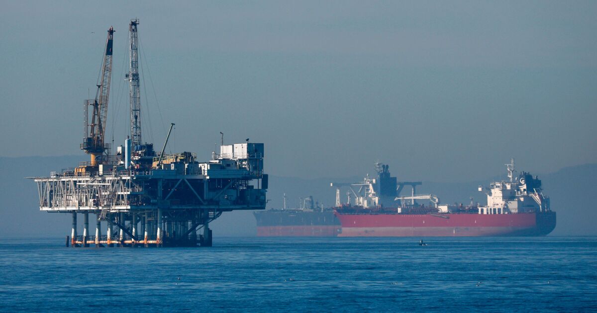 Yatırımlardaki ve enerji üretimindeki düşüş nedeniyle petrol turları yeniden tartışmaya açılıyor