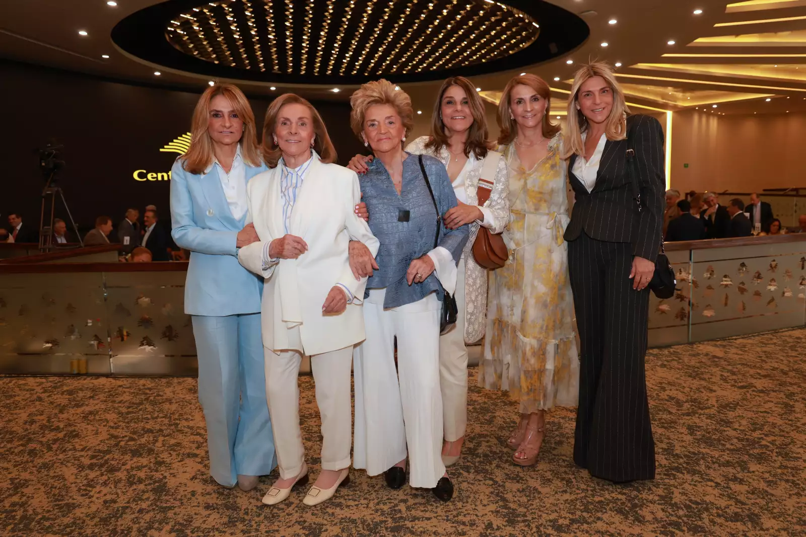 Marite Aziz Checa , Julieta y Tere Checa, Olivia, Juliette y Mar