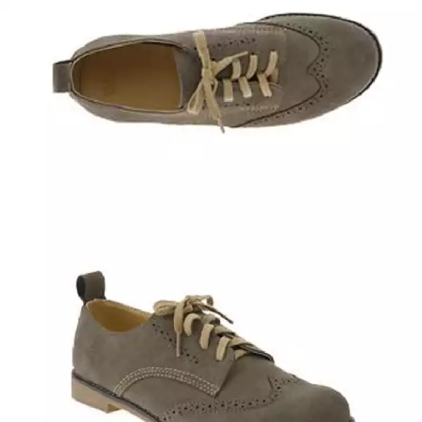 Para tus adorables galanes, unos oxfords los tendrán a la moda desde pequeños.