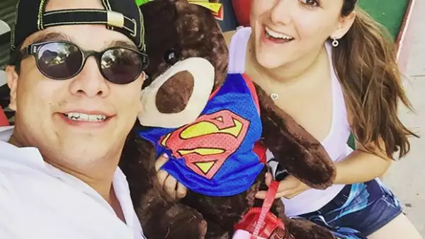 Sherlyn y Gerardo Islas celebrando su amor.