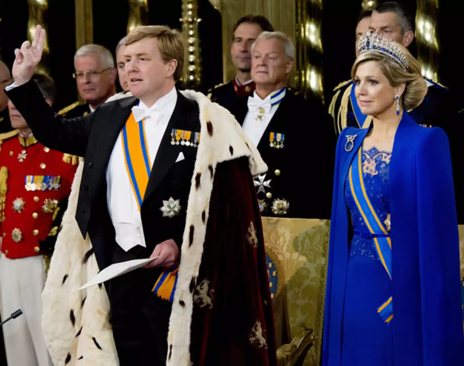 En el hipódromo de Buenos Aires la comunidad holandesa se reunió a primera hora del martes para celebrar la investidura de los nuevos reyes en un acto organizado por la Embajada de Holanda.