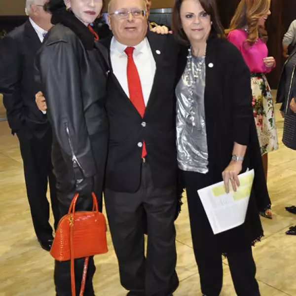 Pepita Serrano,Gerardo Estrada y Carmen Lozano