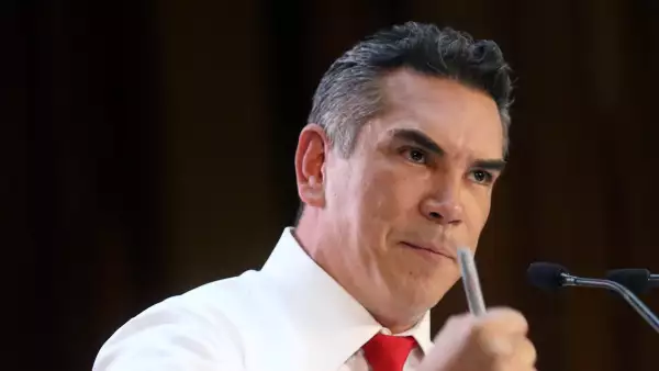 alito-moreno-sale-del-pais.jpg