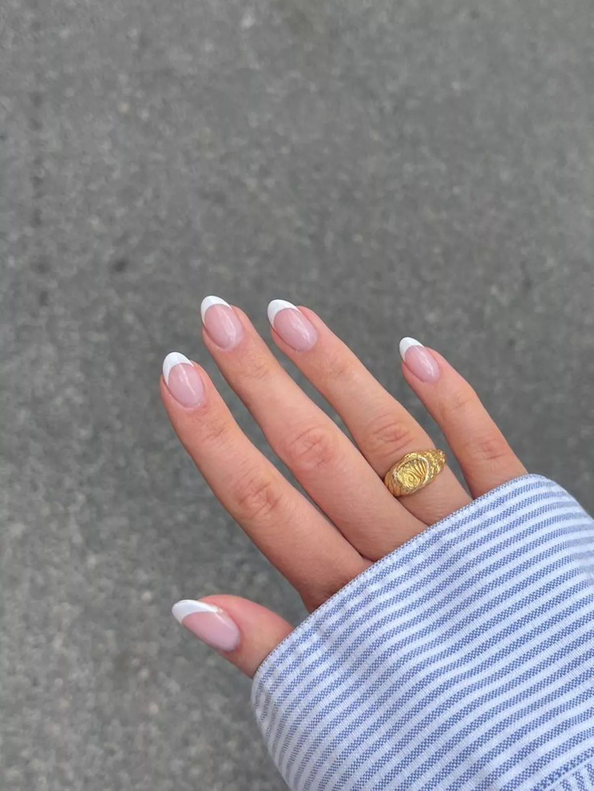 French  nails 2024 