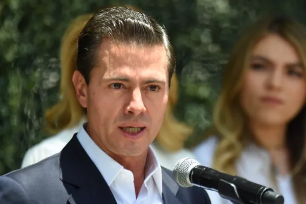 Enrique Peña Nieto y los escándalos en su cumpleaños 1.jpg