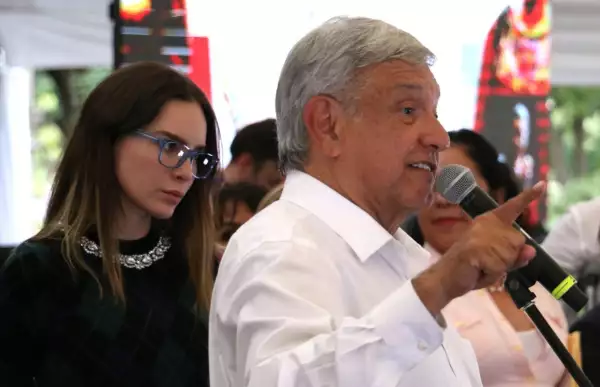 AMLO-Belinda