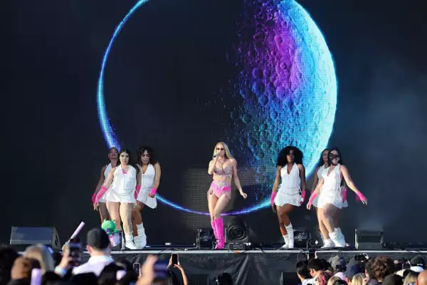 meghan trainor.png