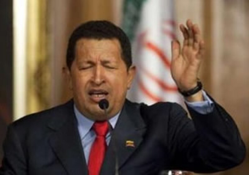 Hugo Chávez amplía el control sobre los sectores económicos de Venezuela. (Foto: Reuters)