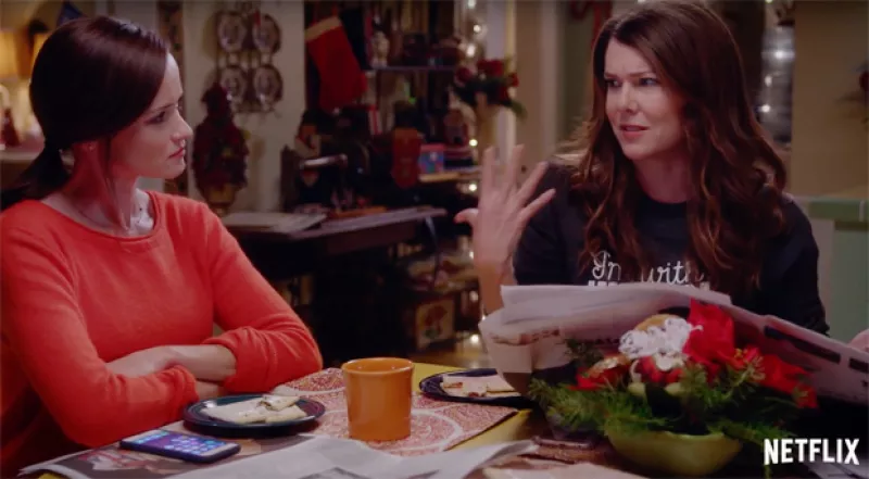 Si estás en tus 20´s y 30´s, seguro recordarás a Lorelai y Rory Gilmore, quienes gracias a Netflix regresan a la televisión con sus actores originales y finalmente se publicaron las primeras escenas.