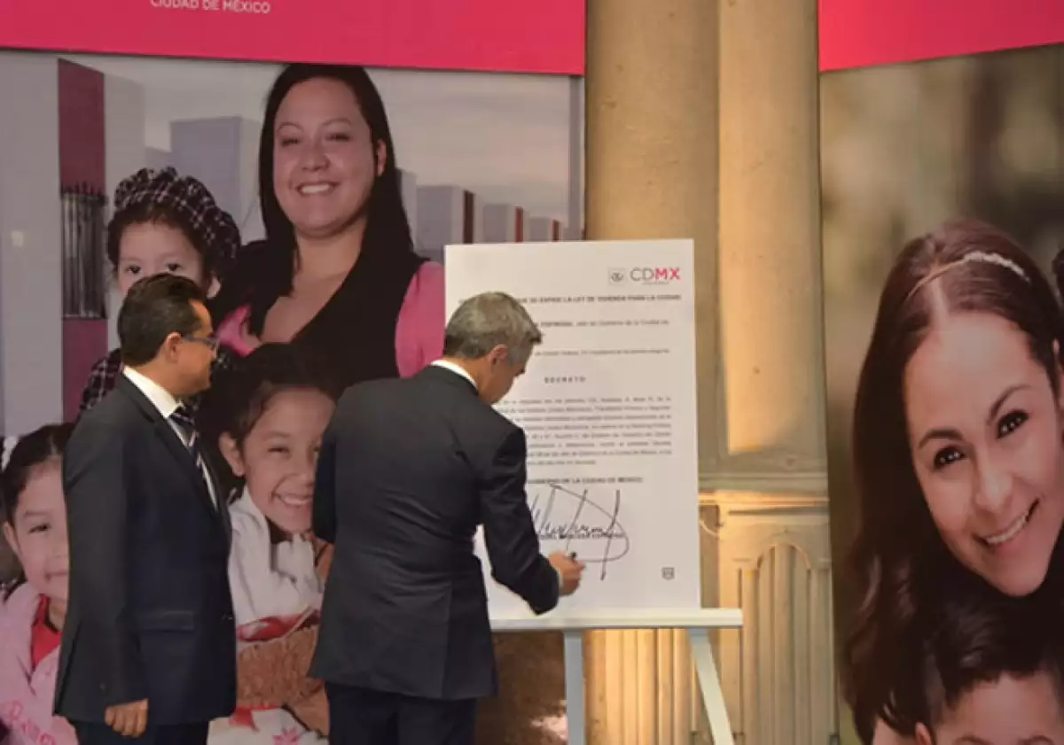 mancera promulga ley de vivienda