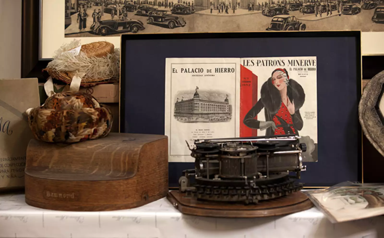 El Palacio de Hierro conserva objetos de principios del siglo XX, que planea mostrar al público en una exposición para conmemorar el 125 aniversario de la tienda departamental.