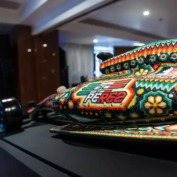 Subasta Fundación Checo Pérez