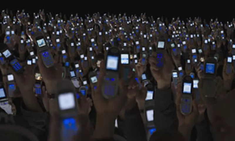 En abril se registró un récord de 380,000 cancelaciones de servicio de telefonía móvil. (Foto: Getty Images)