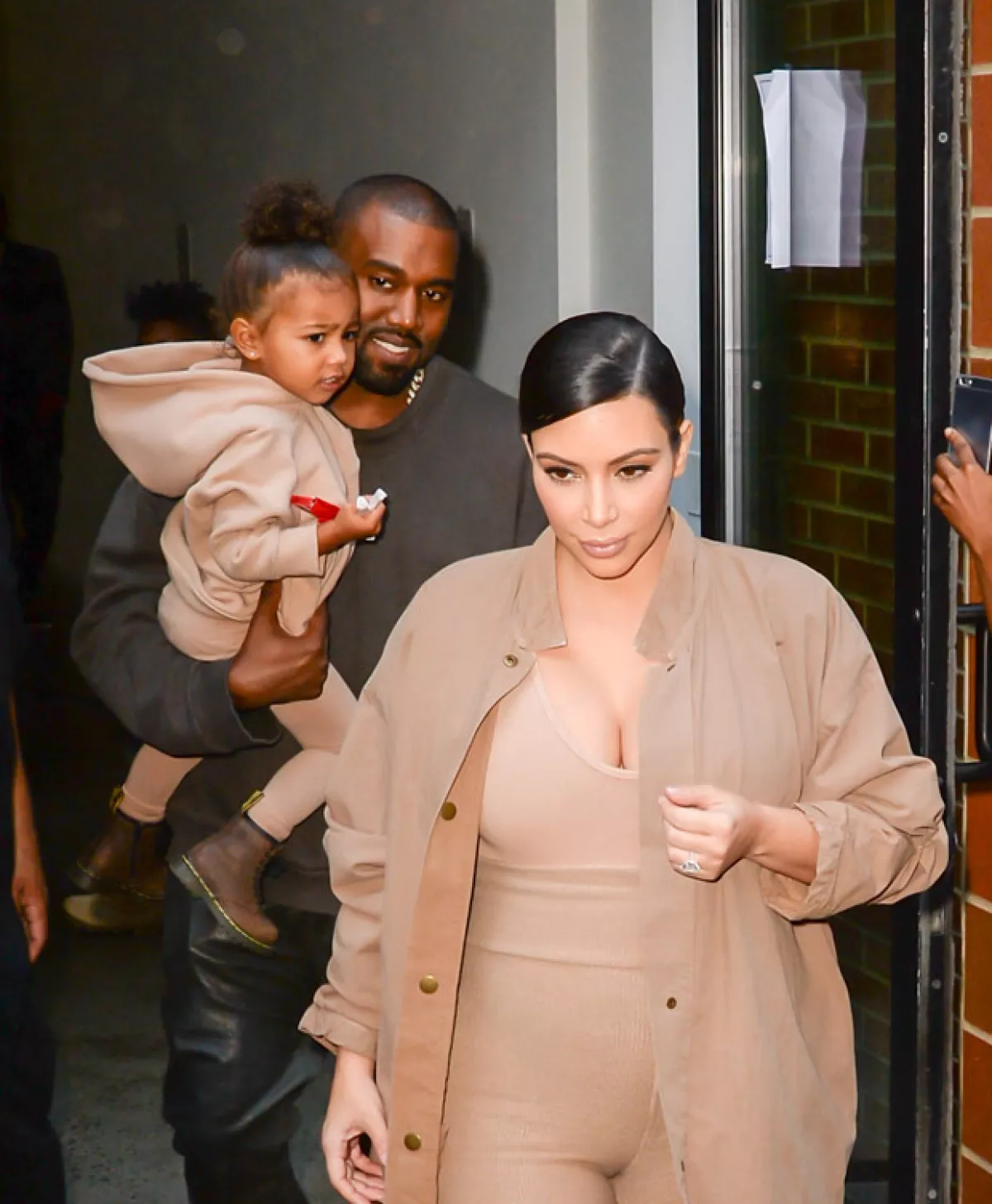 El nuevo bebé de Kim y Kanye se llama Saint West.