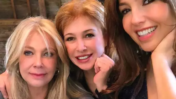 Ernestina, Gabriela y Thalía Sodi.
