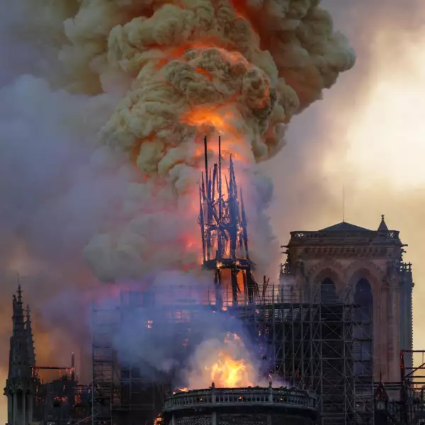 Incendio Notre Dame-14
