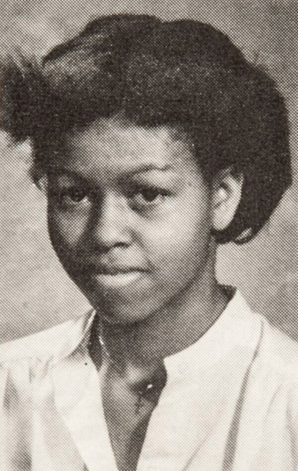 Tampoco podía faltar la foto de anuario de Michelle Obama.