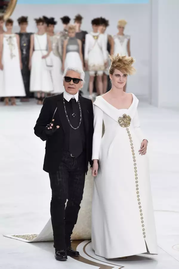 Chanel : Runway - Paris Fashion Week : Haute Couture Fall/Winter 2014-2015