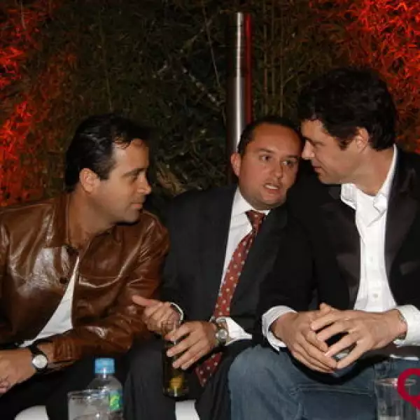 Roberto Slim, Carlos E. Martinez Carlos Bernard,