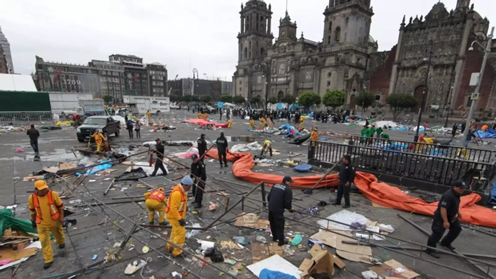 Limpieza del Zócalo5