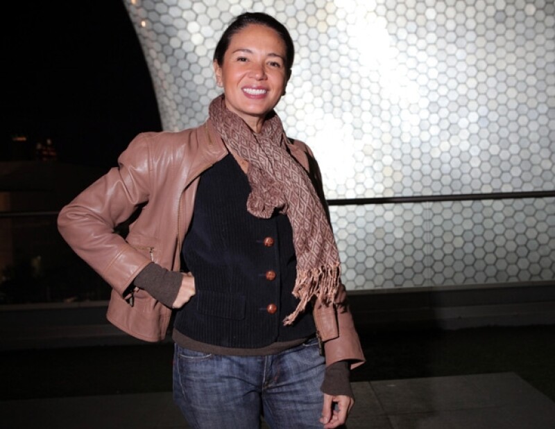 Yolanda Andrade produce la película Siete Años de Matrimonio.