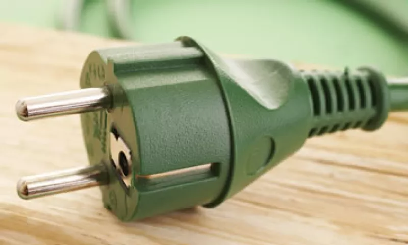 El cambio de horario se aplicará en julio, agosto y parte de septiembre a fin de repartir mejor el consumo de electricidad entre plantas y oficinas. (Foto: Photos to Go)