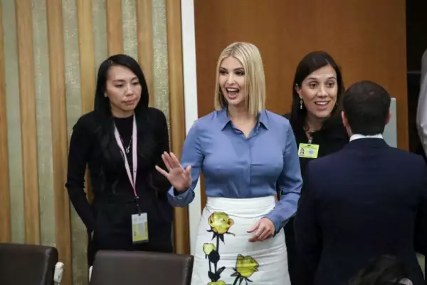 Pezones de Ivanka Trump 1.jpg