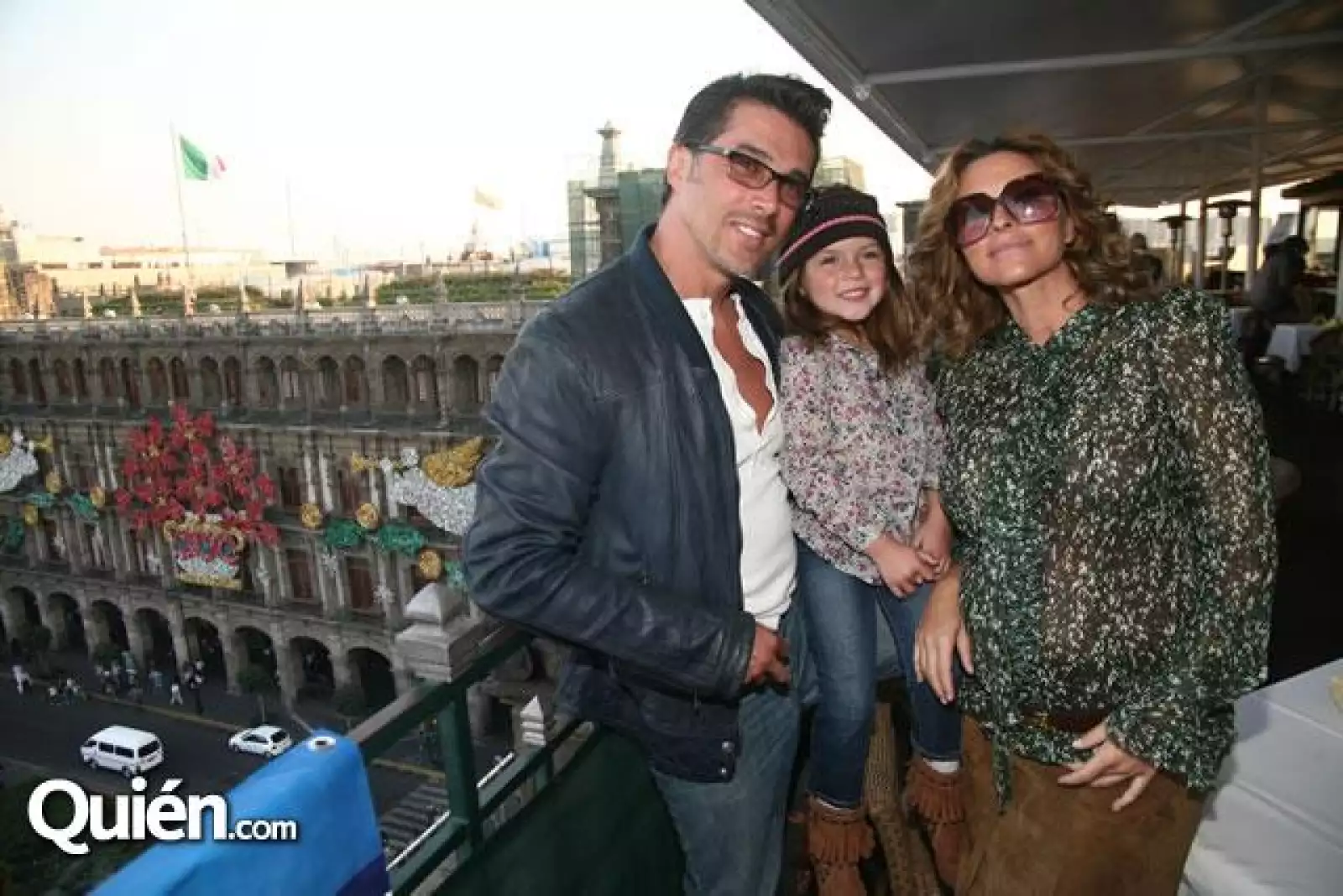 Sergio Mayer,Antonia Mayer,Issabela Camil