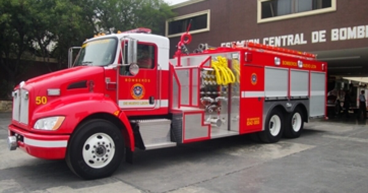 Escasos Camiones De Bomberos Para Apagar Incendios