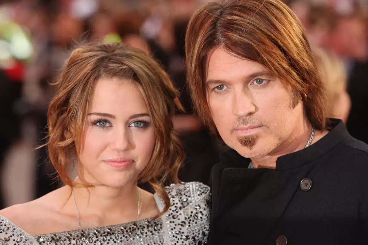 miley-cyrus-papa.jpg