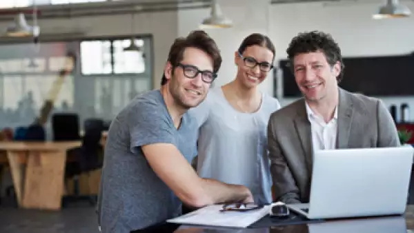 El proceso de incubación dura entre 3 meses y un año, según el tipo de proyecto e incubadora. (Foto: iStock by Getty Images )