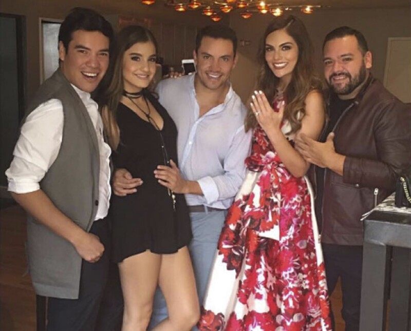 El diseñador Benito Santos es un gran amigo de la ex Miss Universo.