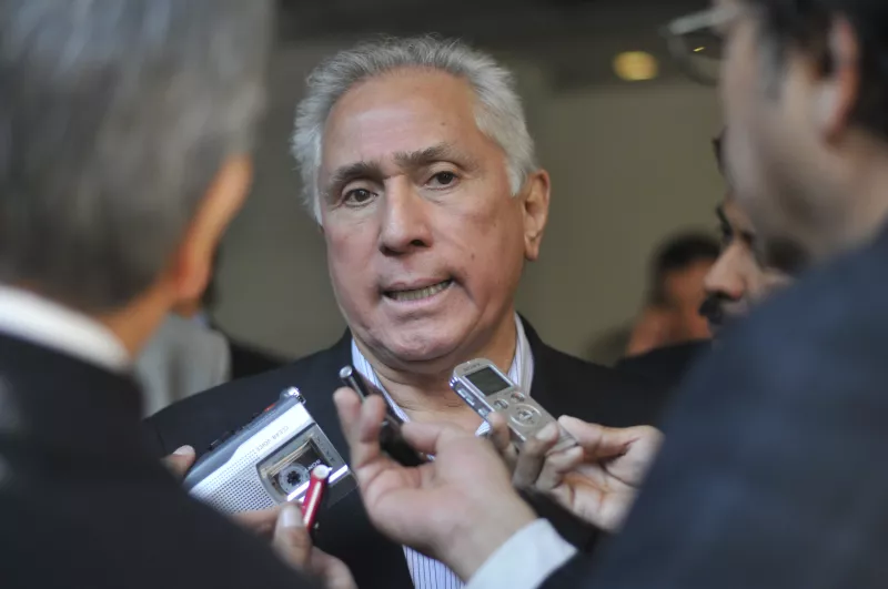 El líder de la Federación de Sindicatos de Trabajadores al Servicio del Estado, Joel Ayala, aseguró que buscará reunirse con AMLO cuando éste asuma como presidente electo de México. 