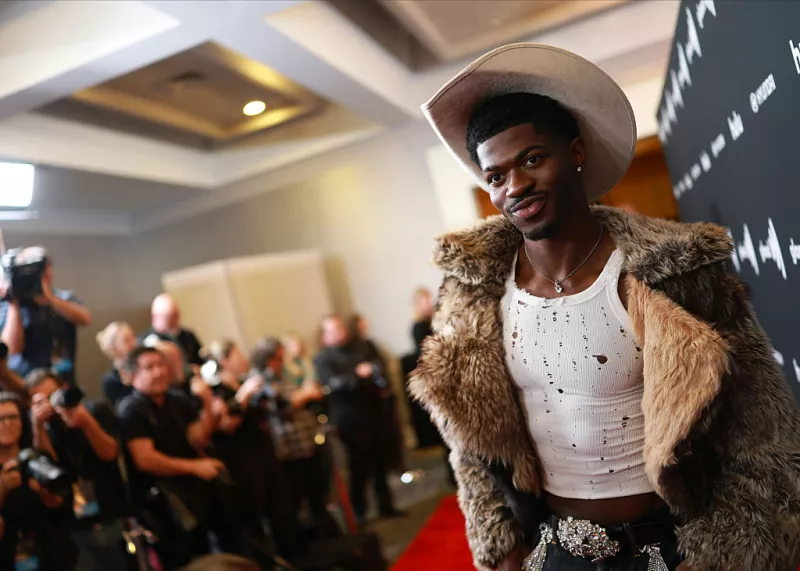 lil nas x hospitalizado
