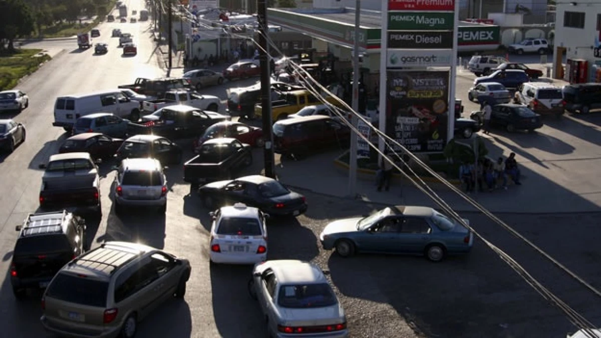 gas, gasolinera, gasolina, trafico,