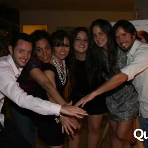 Fiesta de Fernando Lebrija por sus 2 diosas de plata
