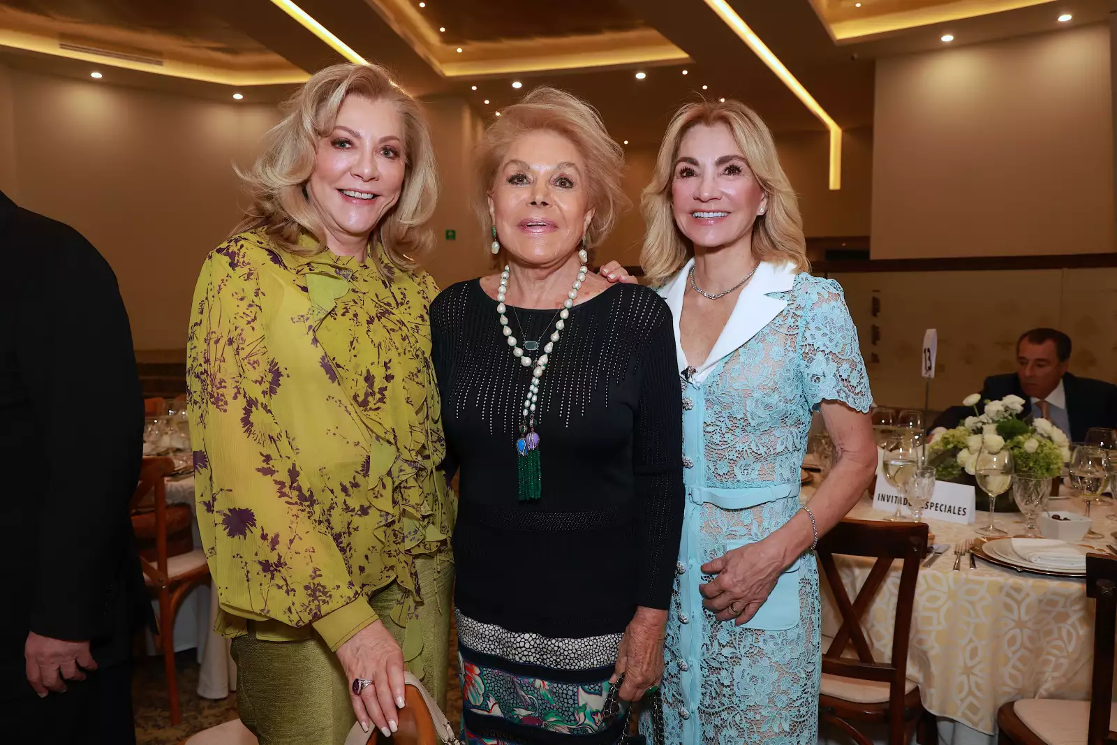 Lili Henaine , Tony Checa y Silvia López de Chedraui