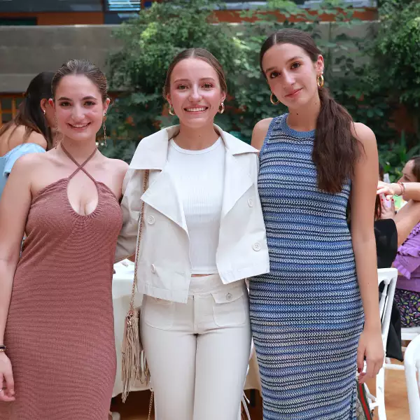 Maitane Goya , Regina Portillo y Natalia Aladro 